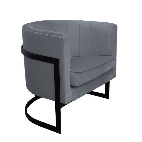 Fotel Glamour welurowy w kolorze szarym z czarną metalową podstawą, wygodne siedzisko i plecione ramy.
